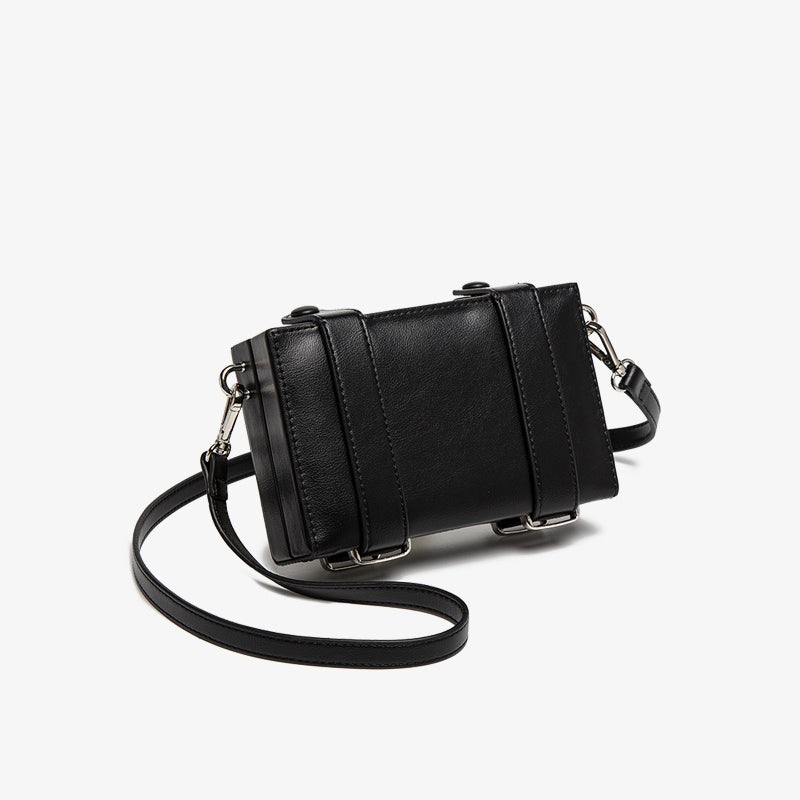 SHOULDERBAG|スタイリッシュ エッジ